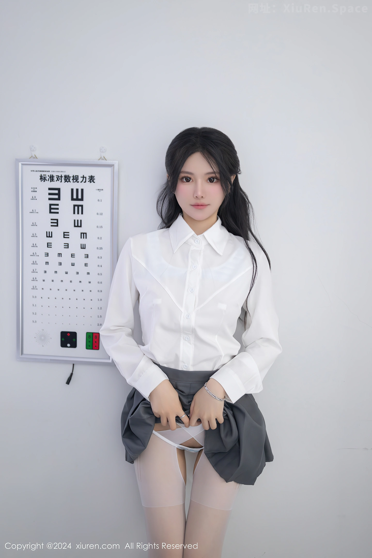 图片[3]-[XiuRen秀人网]VOL.8852 模特幼幼私房性感白色JK制服配白色丝袜秀曼妙身姿惹火诱惑写真80P-秀人网官方网站